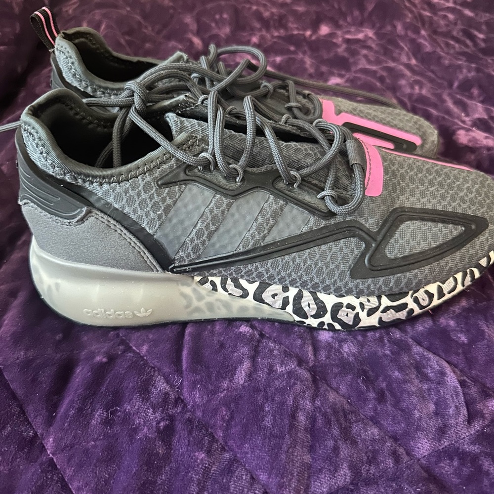 Adidas 7.5 leopard, grey, purple like new